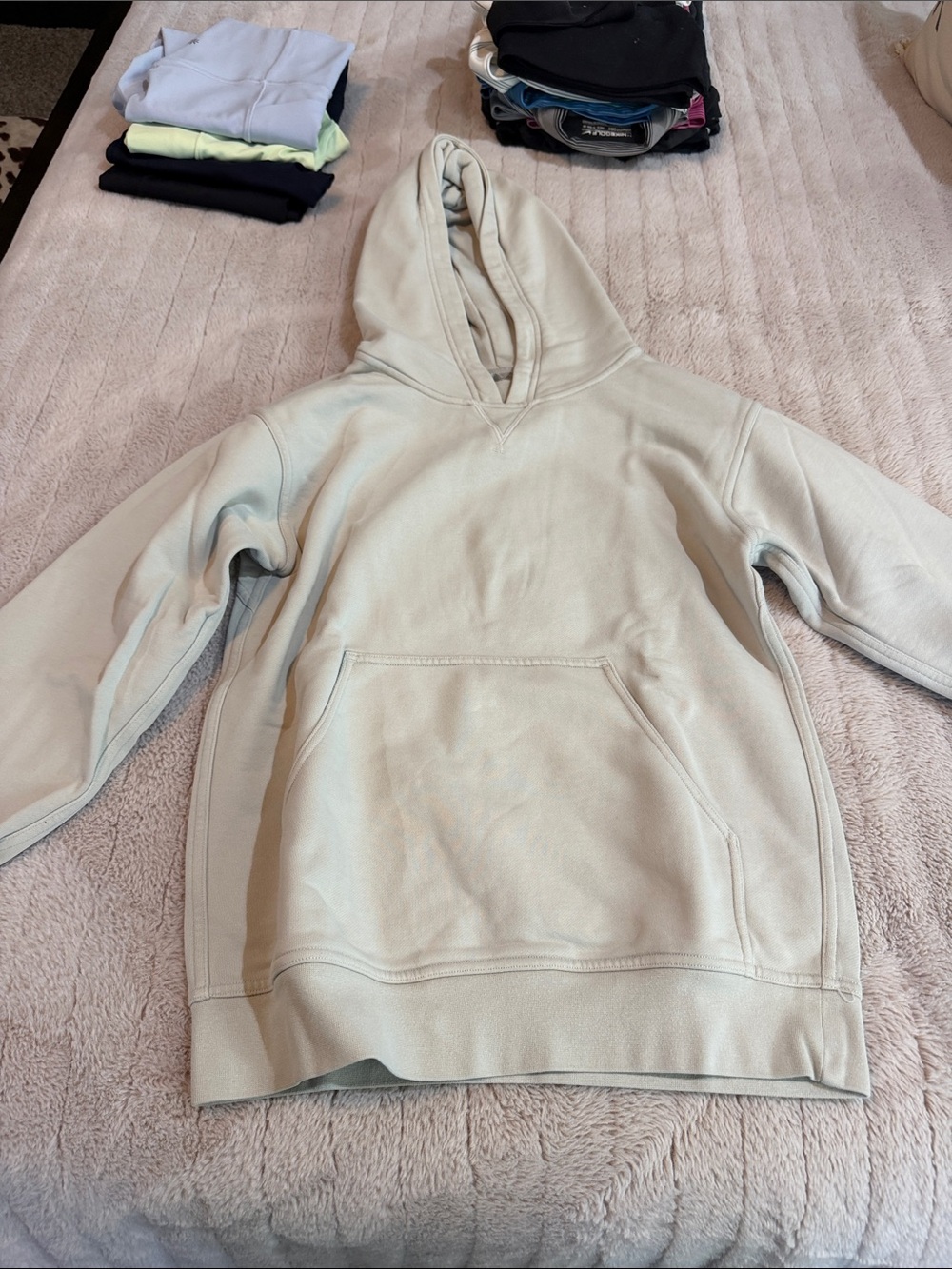 lululemon athletica Women's Pullover Hoodie in Light Sage size 4